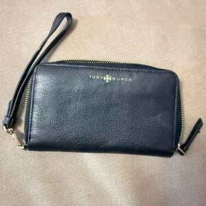 Tory Burch Black Leather wristlet wallet